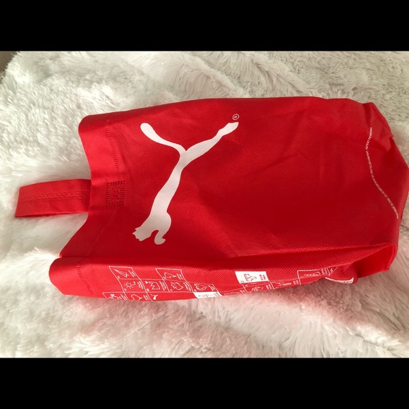 🐳 PUMA red, lightweight, clever little bag tote🐳❤️ - Picture 2 of 6